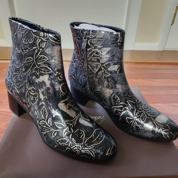 Patricia Nash Shoes - Patricia Nash Marcella Gray Boot 11